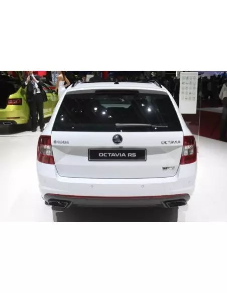 Skoda Octavia RS 5E svarta utblås höger och vänster