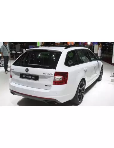 Skoda Octavia RS 5E svarta utblås höger och vänster