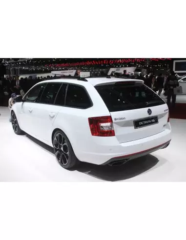 Skoda Octavia RS 5E svarta utblås höger och vänster