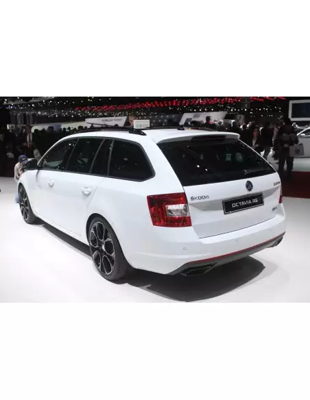 Skoda Octavia RS 5E svarta utblås höger och vänster
