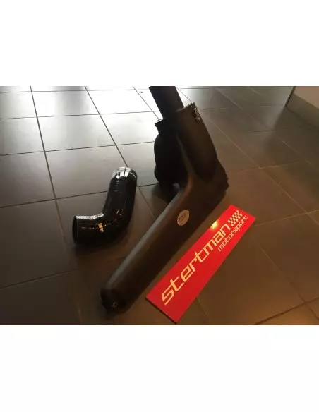 VW Golf 2,0TFSi R mk7 Forge Motorsport Kolfiber insugskit med svart silicon slang