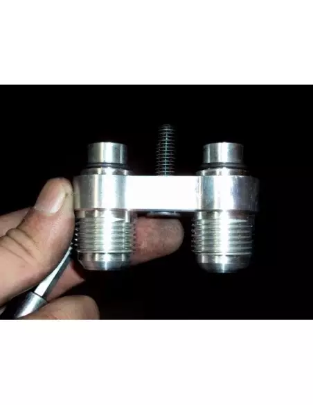 BMW 1M 3,0T N54 E82 Evolution Racewerks Competition Series Oljekylar kit med aluminium styrningar (2 oljekylare)