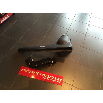 Seat Leon 2,0TFSi Cupra 5F Forge Motorsport Kolfiber insugskit med svart silicon slang