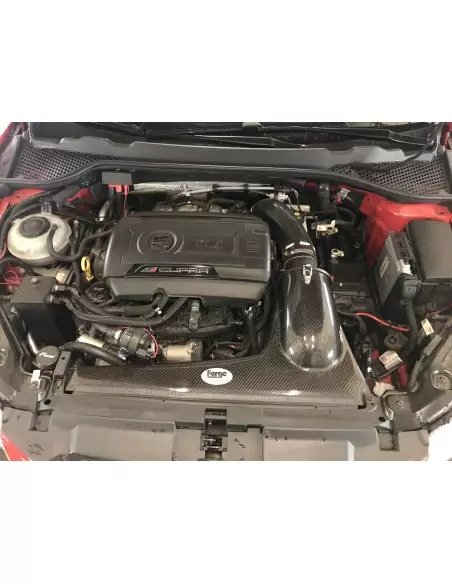 Seat Leon 2,0TFSi Cupra 5F Forge Motorsport Kolfiber insugskit med svart silicon slang