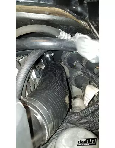 Porsche 997.2 Turbo DO88 Svarta Inloppsslangar till turbos