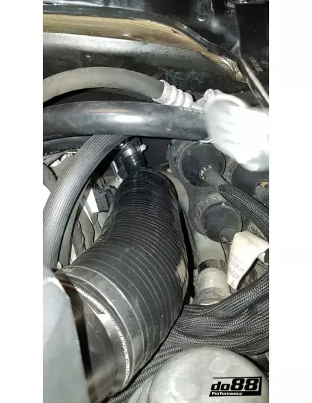 Porsche 997.2 Turbo DO88 Svarta Inloppsslangar till turbos