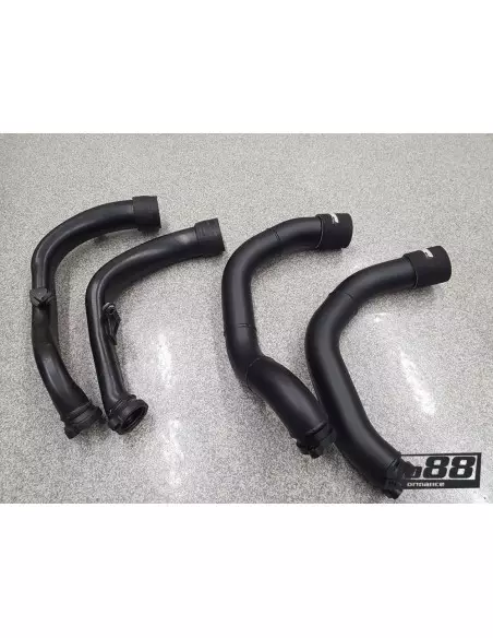 BMW M3 3,0T S55 F80 DO88 Tryckrör med tryckslang mellan turbo och intercooler