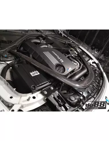 BMW M3 3,0T S55 F80 DO88 Tryckrör med tryckslang mellan turbo och intercooler