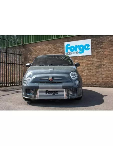 Abarth 500/595/695 1,4Turbo (endast manuella växellådor) Forge Motorsport Intercooler kit med svarta slangar