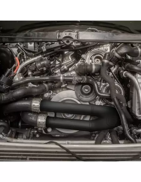 BMW M3 S58 G80/G81 Wagner Tuning Tryckrör med tryckslang mellan turbo och intercooler