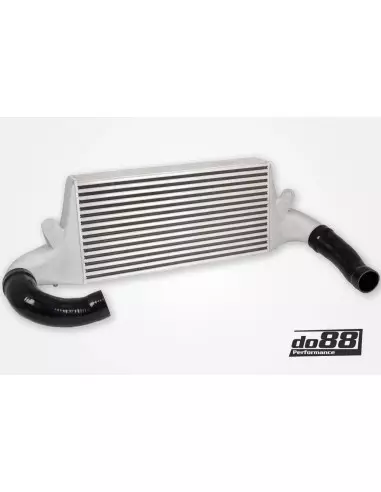 Audi RS3 2,5TFSi 8V Facelift DO88 Intercooler Mera med svarta slangar och tryckrör