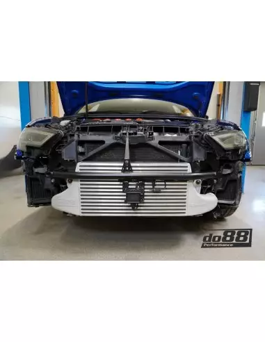 Audi RS3 2,5TFSi 8V Facelift DO88 Intercooler Mera med svarta slangar och tryckrör
