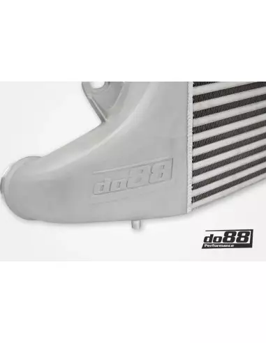 Audi RS3 2,5TFSi 8V Facelift DO88 Intercooler Mera med svarta slangar och tryckrör