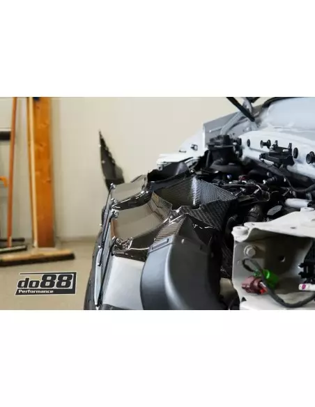 Porsche 992 Turbo DO88 Intercooler kit Big Pack med svarta slangar och tryckrör