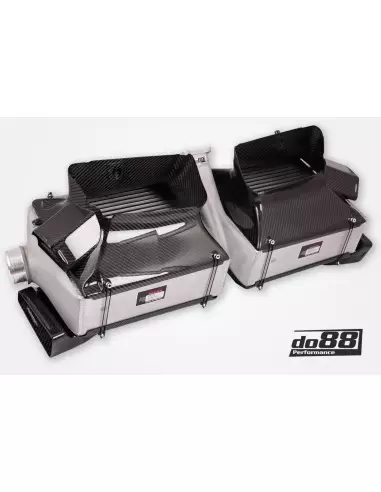 Porsche 992 Turbo DO88 Intercooler kit Big Pack med svarta slangar och tryckrör