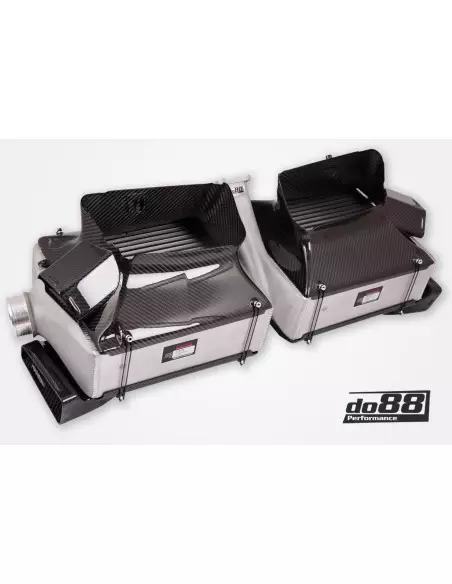 Porsche 992 Turbo DO88 Intercooler kit Big Pack med svarta slangar och tryckrör