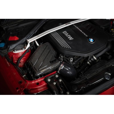 BMW 440i F32/F33 B58 Forge Motorsport Insugssystem Kolfiber med sportluftfilter och insugs slang i svart silicon
