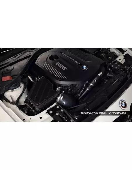 BMW 340i F30/F31 B58 Forge Motorsport Insugssystem Kolfiber med sportluftfilter och insugs slang i svart silicon