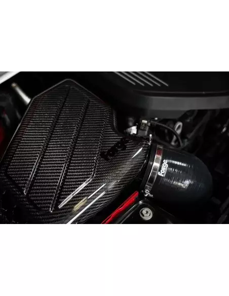 BMW 340i F30/F31 B58 Forge Motorsport Insugssystem Kolfiber med sportluftfilter och insugs slang i svart silicon