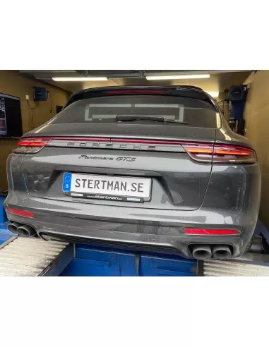 Stertman Motorsport Reklamlist till nummerplåt med vår webadress och logga (Formac)