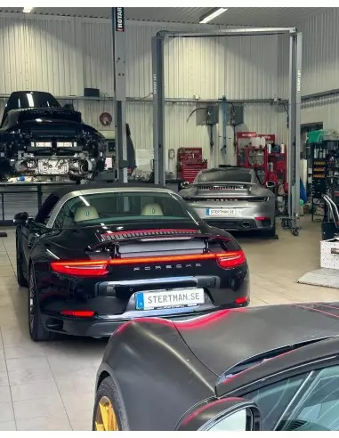 Stertman Motorsport Reklamlist till nummerplåt med vår webadress och logga (Formac)